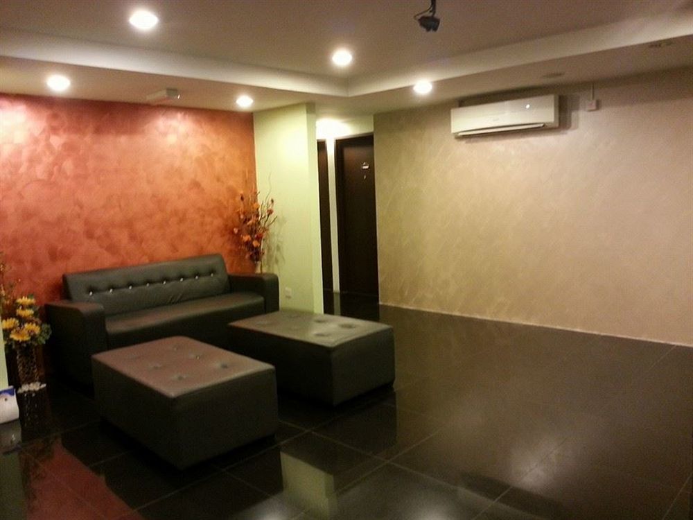Zotel Business & Leisure Hotel Kuching Kültér fotó